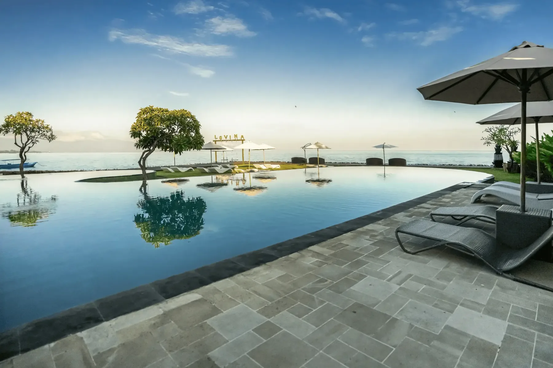 Lovina Beach Club & Resort