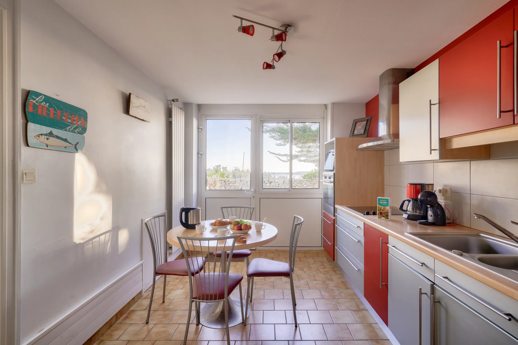 Gallery photo for Vue sur le port – Maison pour 10 avec jardin