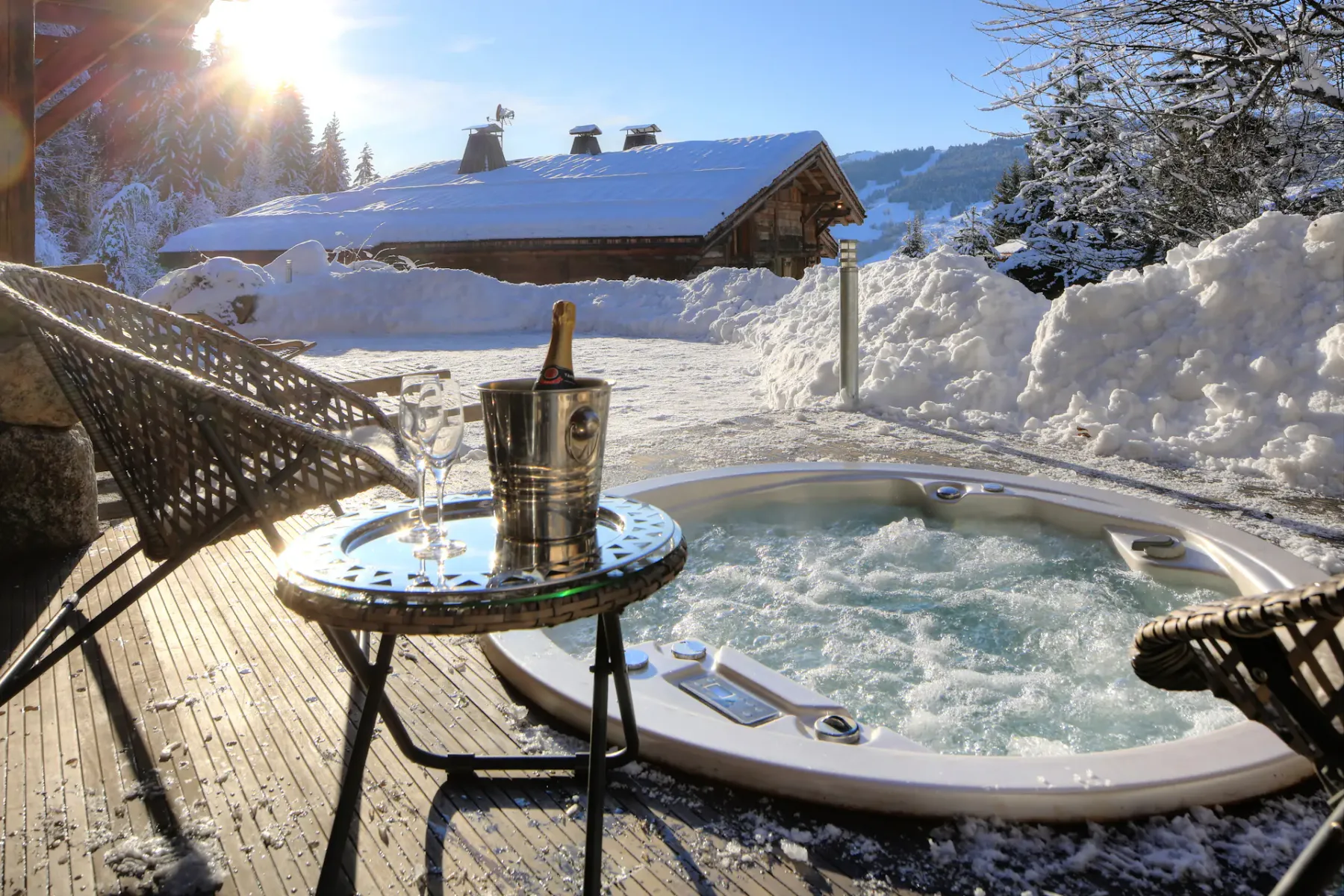 Hot tub & exterior