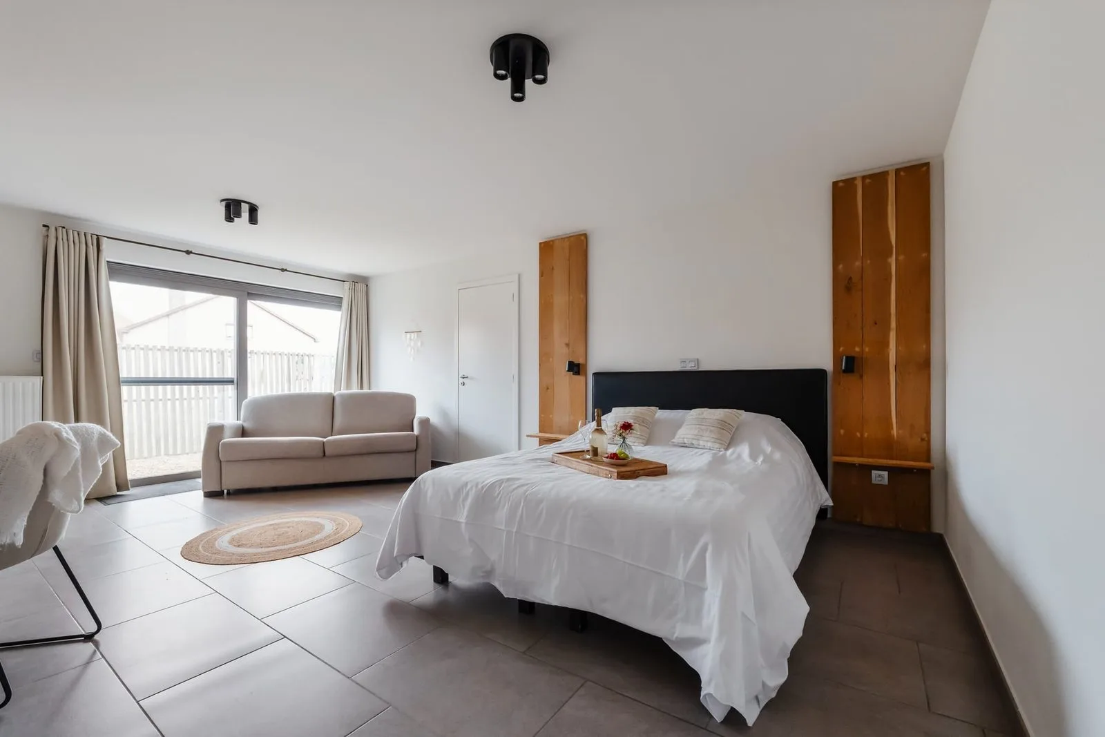 Suite 2