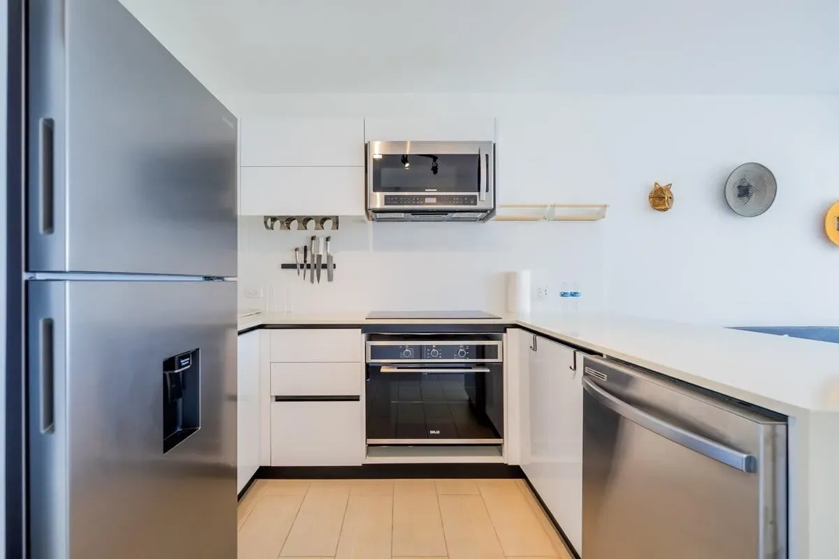 Warm 1BR in San Francisco w/ Balcony