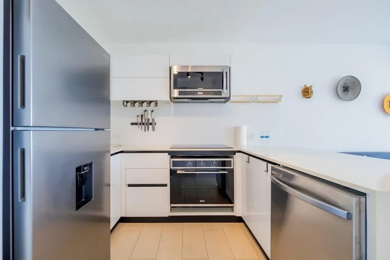 Warm 1BR in San Francisco w/ Balcony
