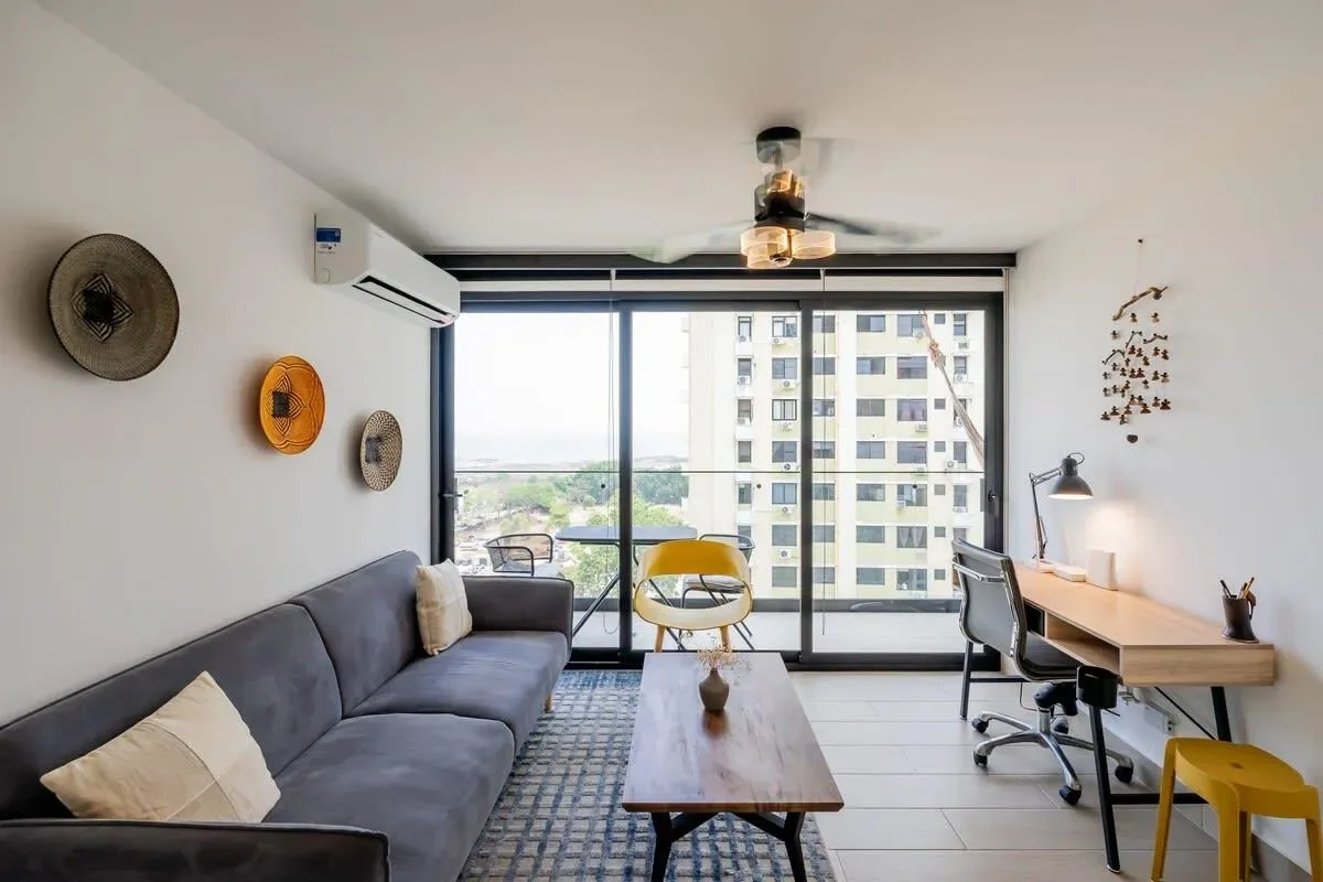 Warm 1BR in San Francisco w/ Balcony