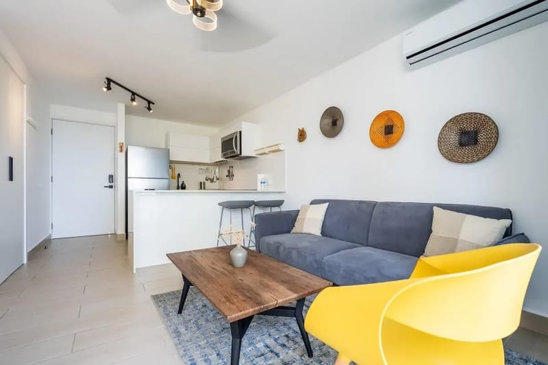 Warm 1BR in San Francisco w/ Balcony