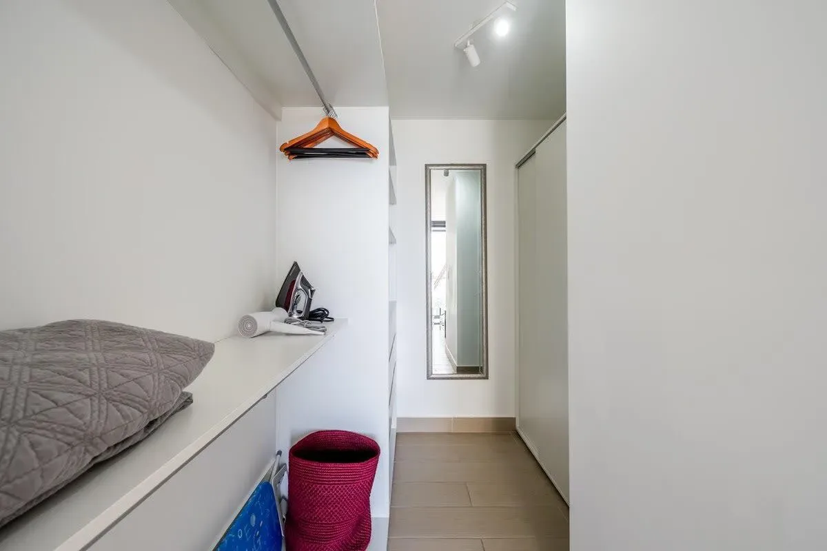 Warm 1BR in San Francisco w/ Balcony