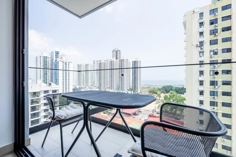 Warm 1BR in San Francisco w/ Balcony