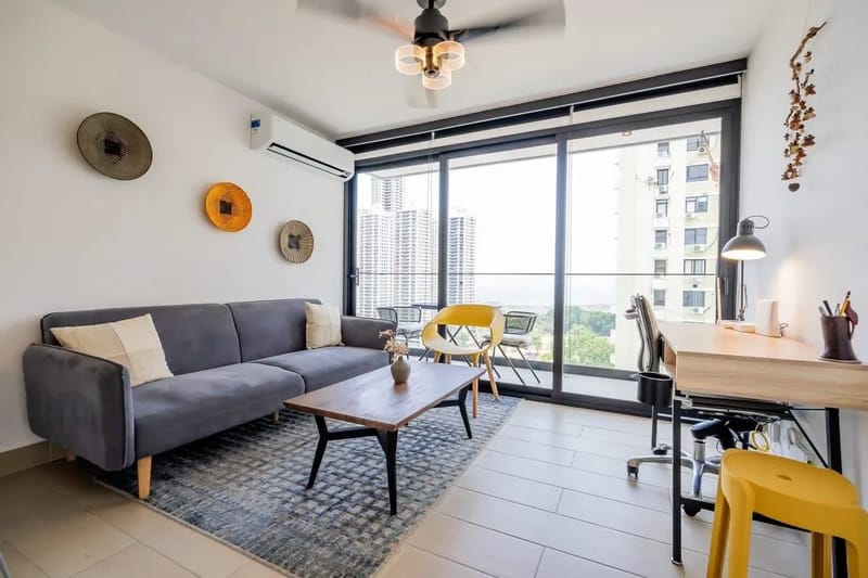 Warm 1BR in San Francisco w/ Balcony