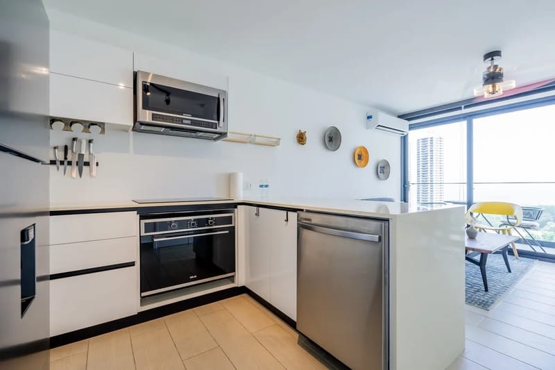 Warm 1BR in San Francisco w/ Balcony