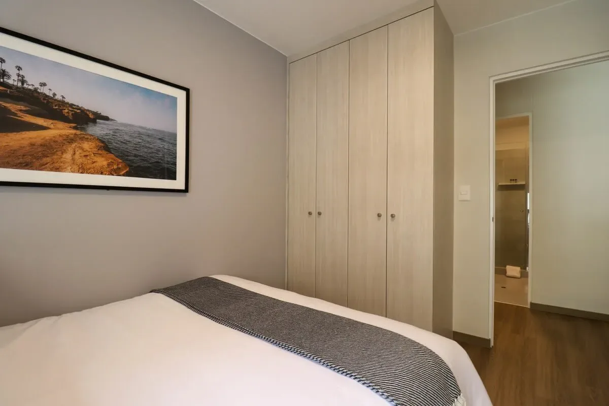 Lively 2BR with Balcony in Miraflores
