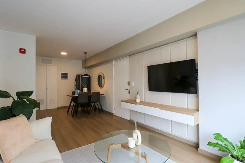 Lively 2BR with Balcony in Miraflores