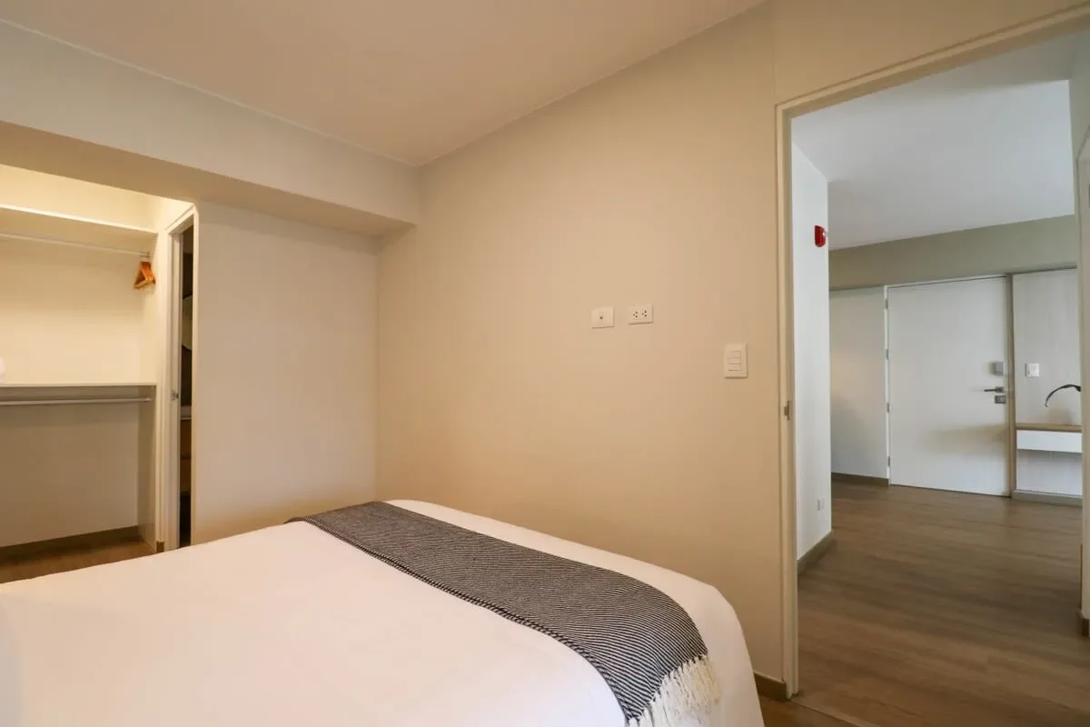 Lively 2BR with Balcony in Miraflores