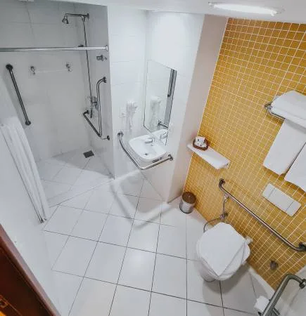 Accessible luxury lateral double room