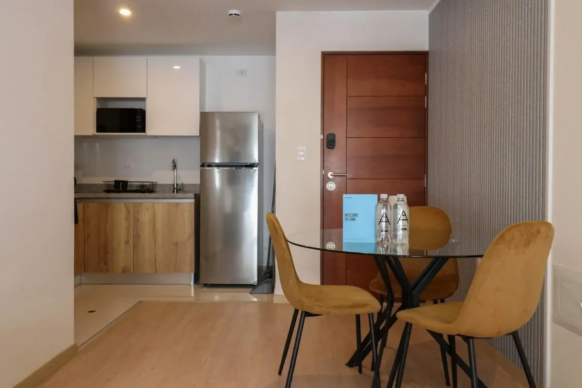 Divine 2BR with Majestic Deco in Barranco