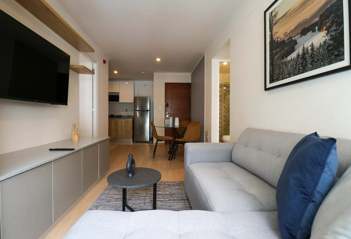 Divine 2BR with Majestic Deco in Barranco