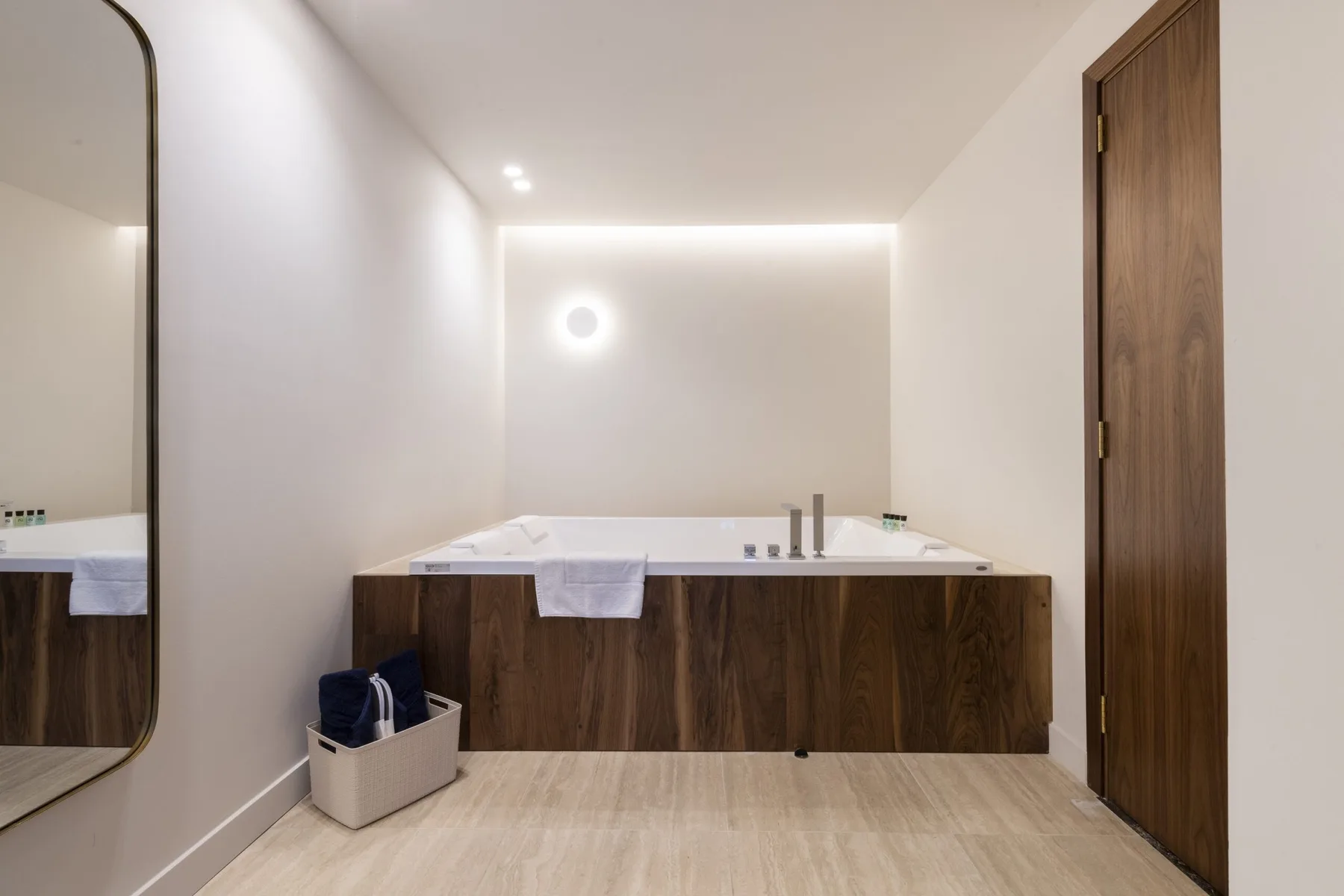 Bañera de masaje hidroterapéutico
