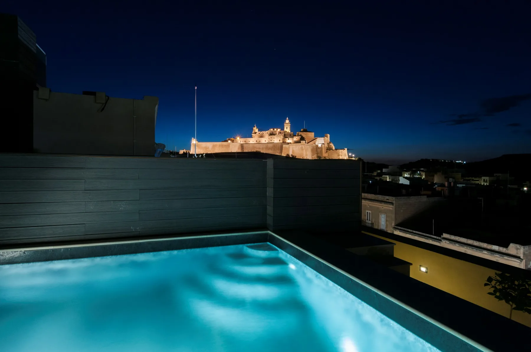 Piscina privada de la suite presidencial