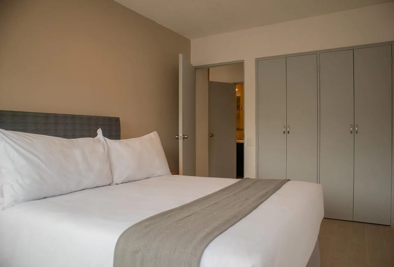 Striking 1BR in Miraflores