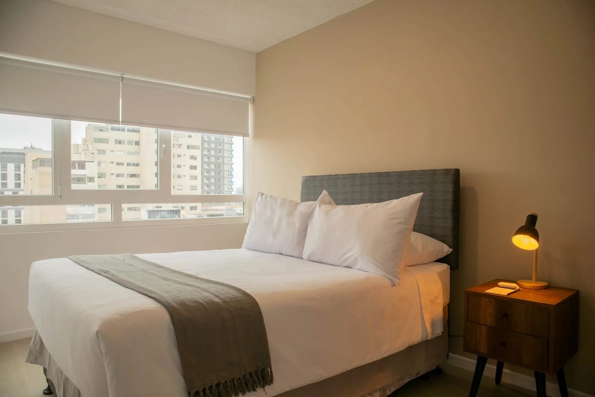 Striking 1BR in Miraflores