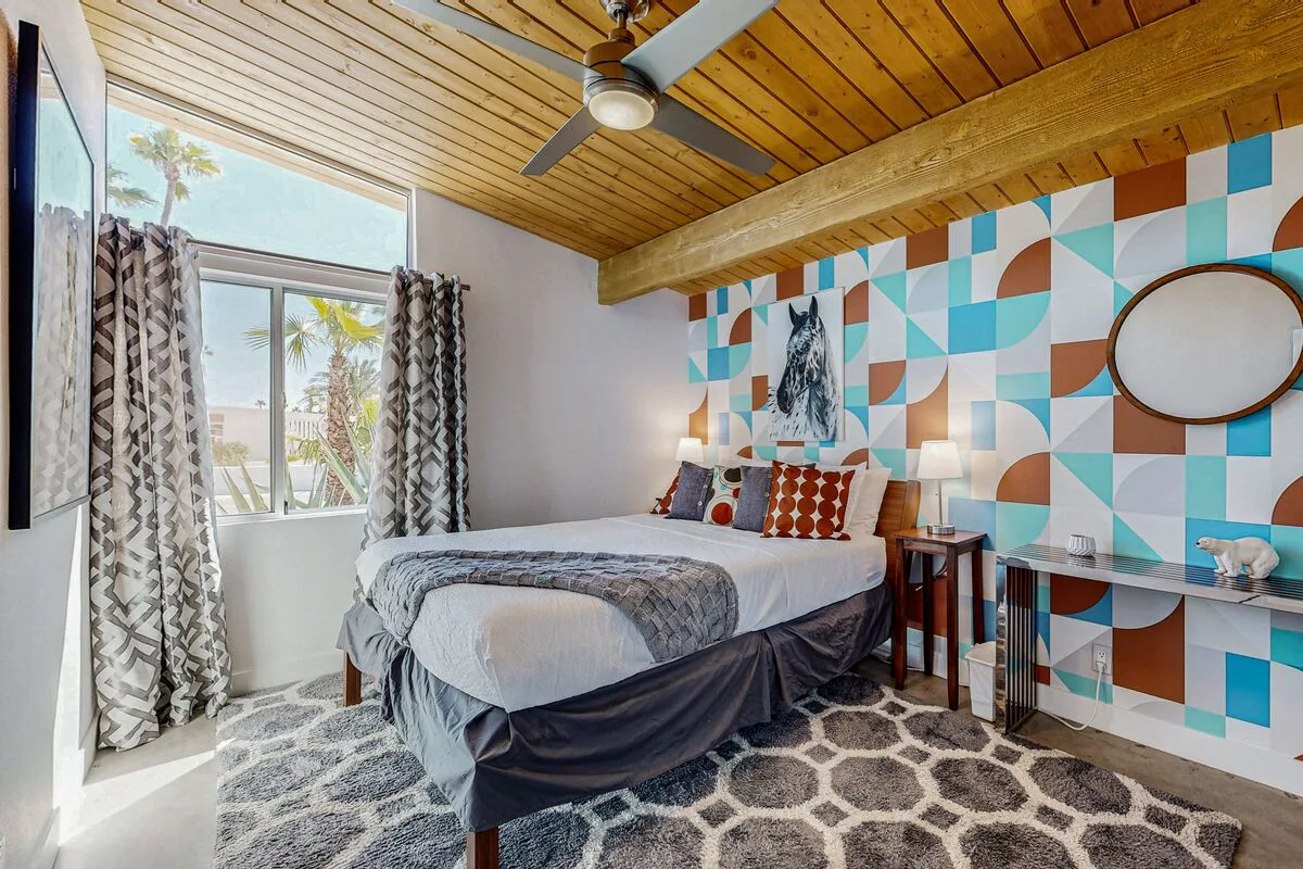 Iconic Mid-Century Modern Escape - 4729