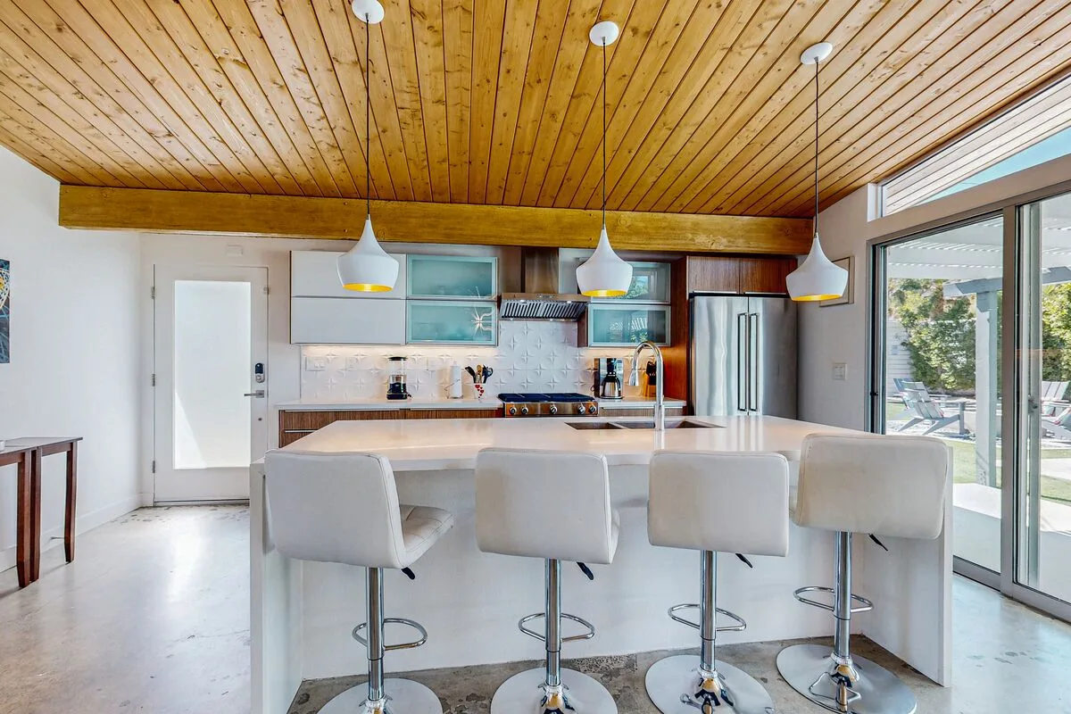 Iconic Mid-Century Modern Escape - 4729