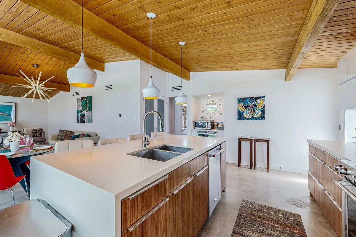 Iconic Mid-Century Modern Escape - 4729