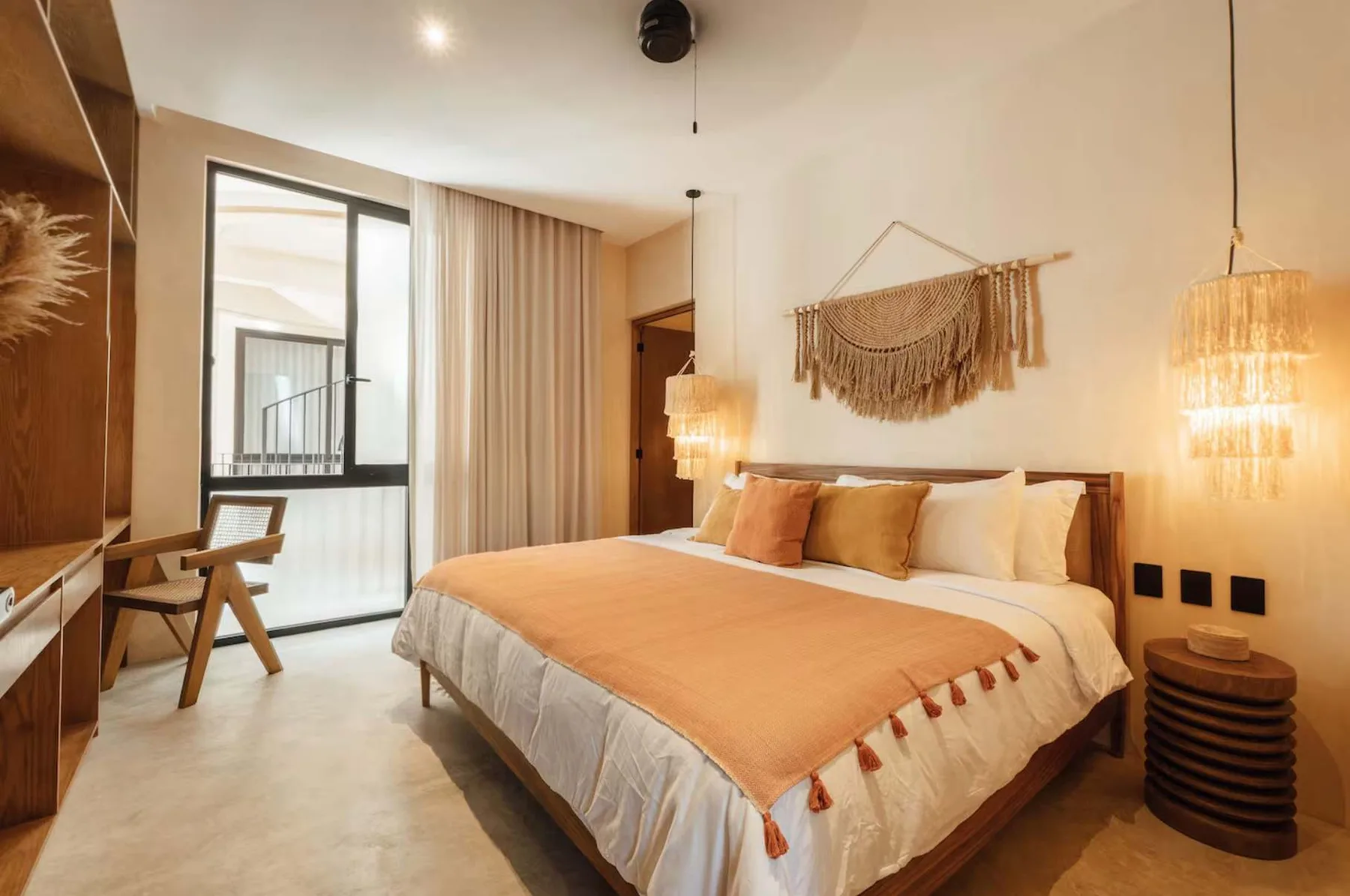 Gorgeous 1BR Apartment w/Pool & Jungle Views