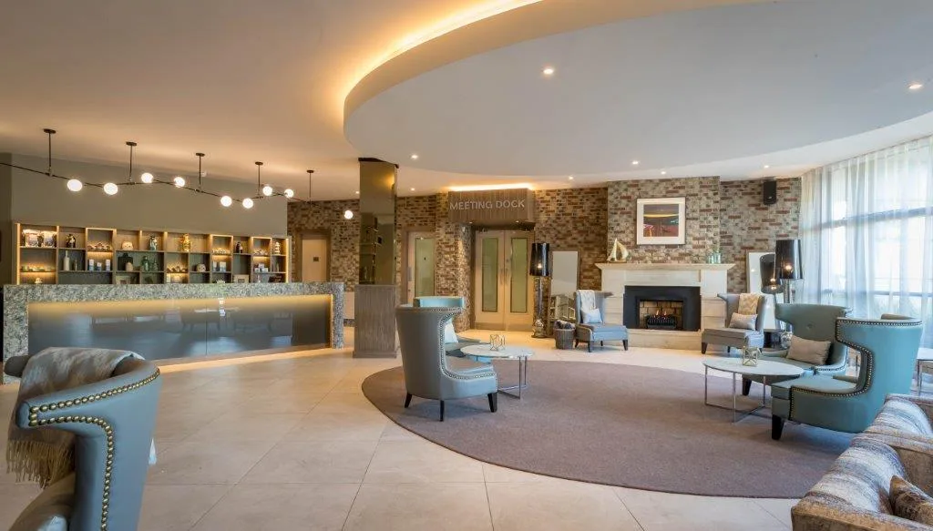 Sala de reuniones del hotel.