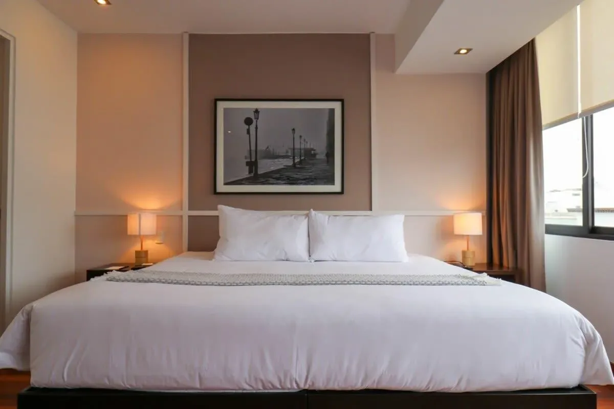 Picturesque 2BR with Balcony in Miraflores