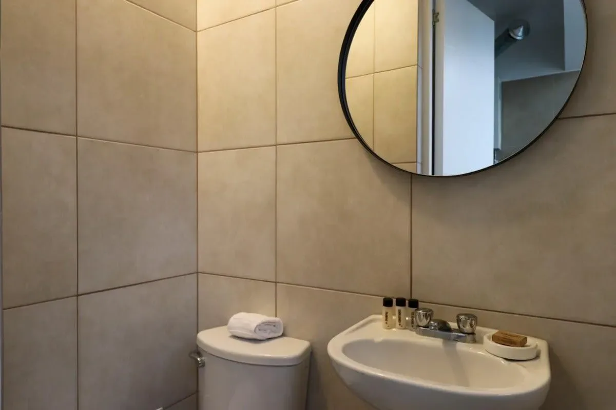 Picturesque 2BR with Balcony in Miraflores