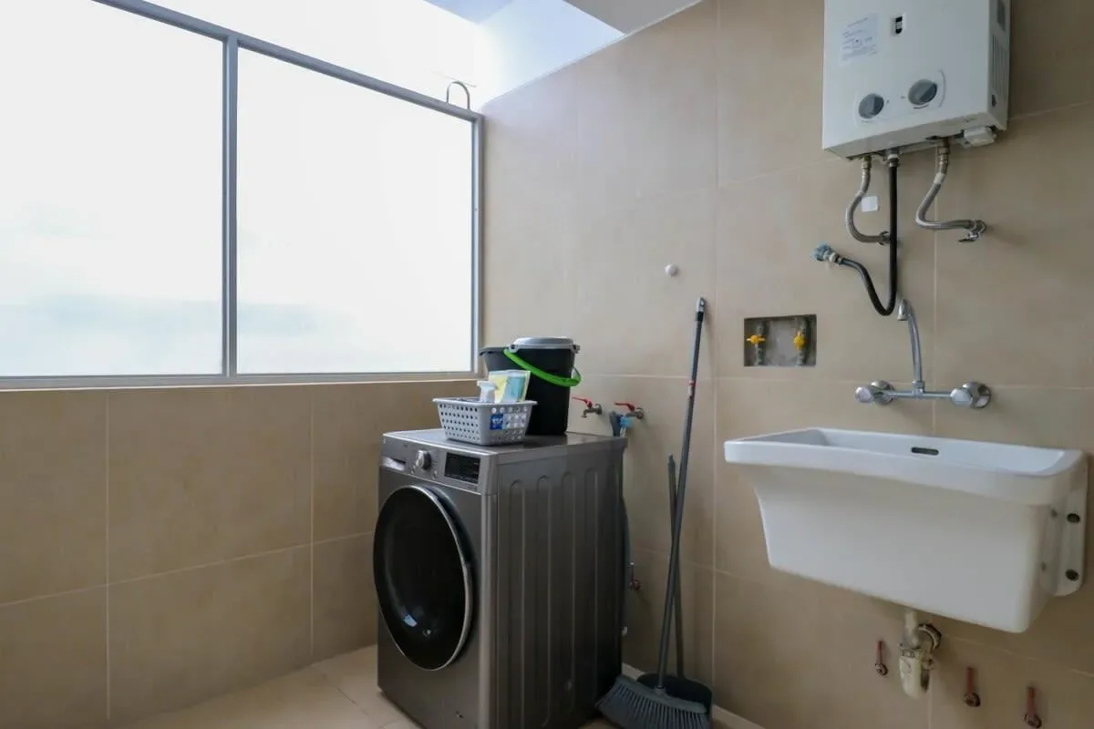 Picturesque 2BR with Balcony in Miraflores