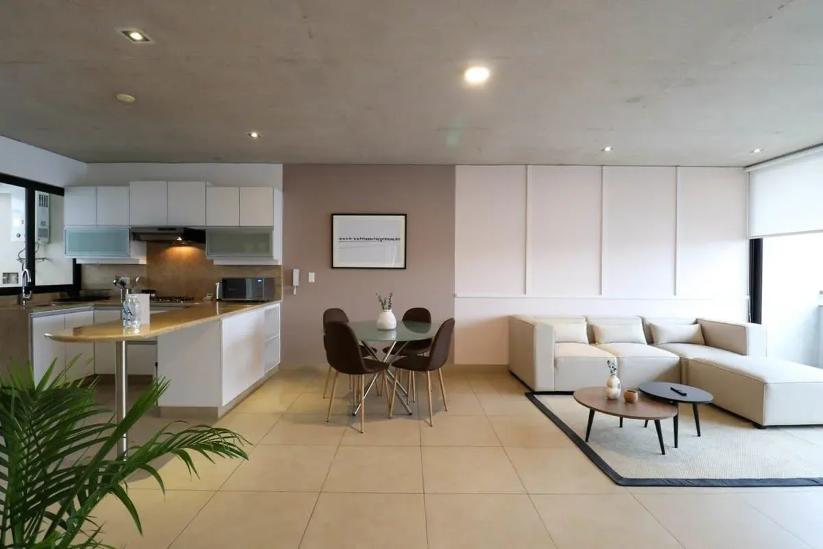 Picturesque 2BR with Balcony in Miraflores