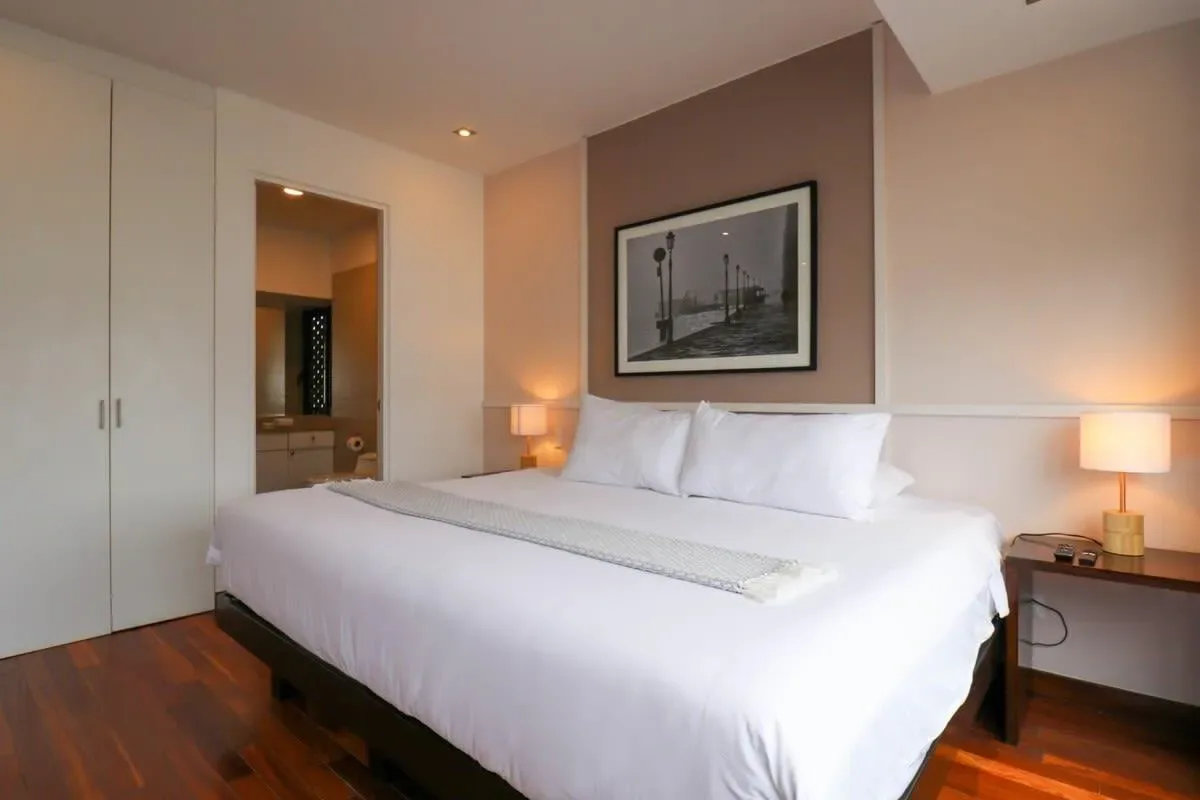 Picturesque 2BR with Balcony in Miraflores