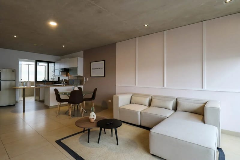 Picturesque 2BR with Balcony in Miraflores