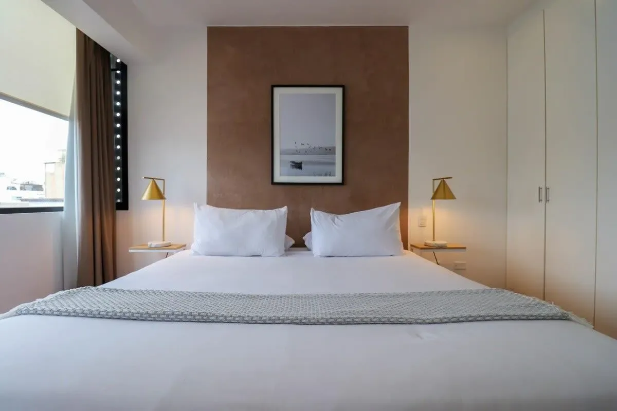 Picturesque 2BR with Balcony in Miraflores