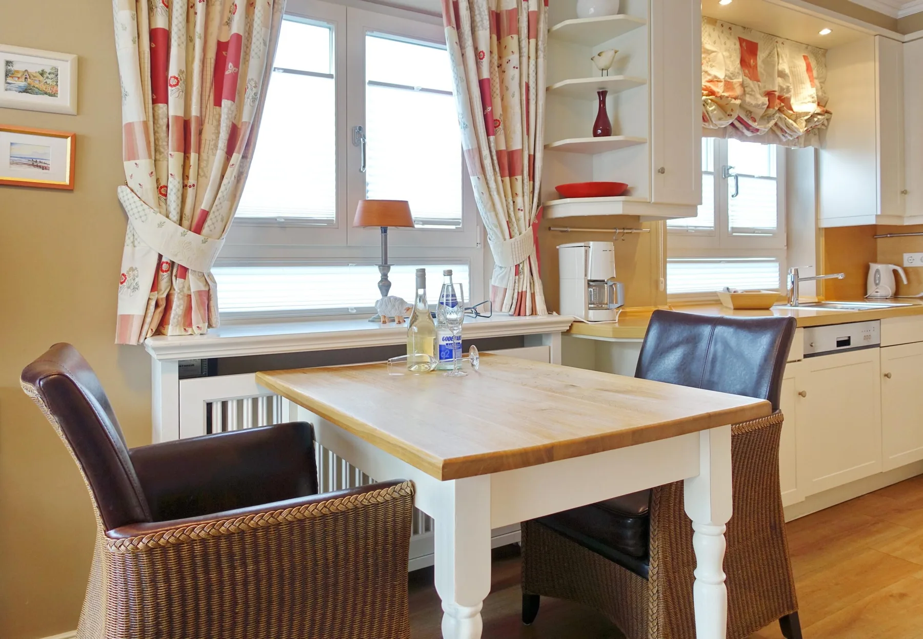 2-Raum Appartement mit ca. 45m ² Nutzfläche im Erd- und Untergeschoss.