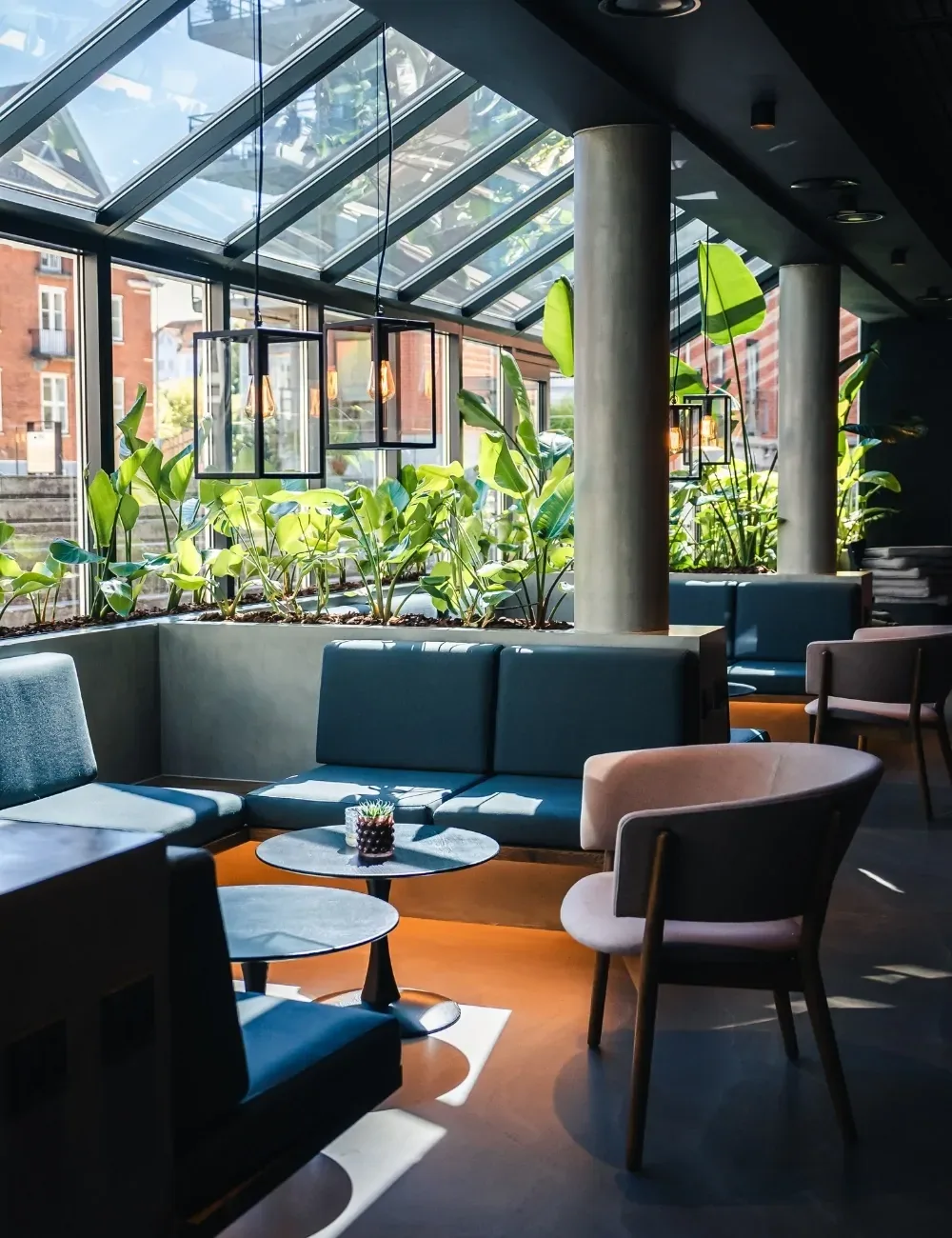 Grand Bar & Lounge
