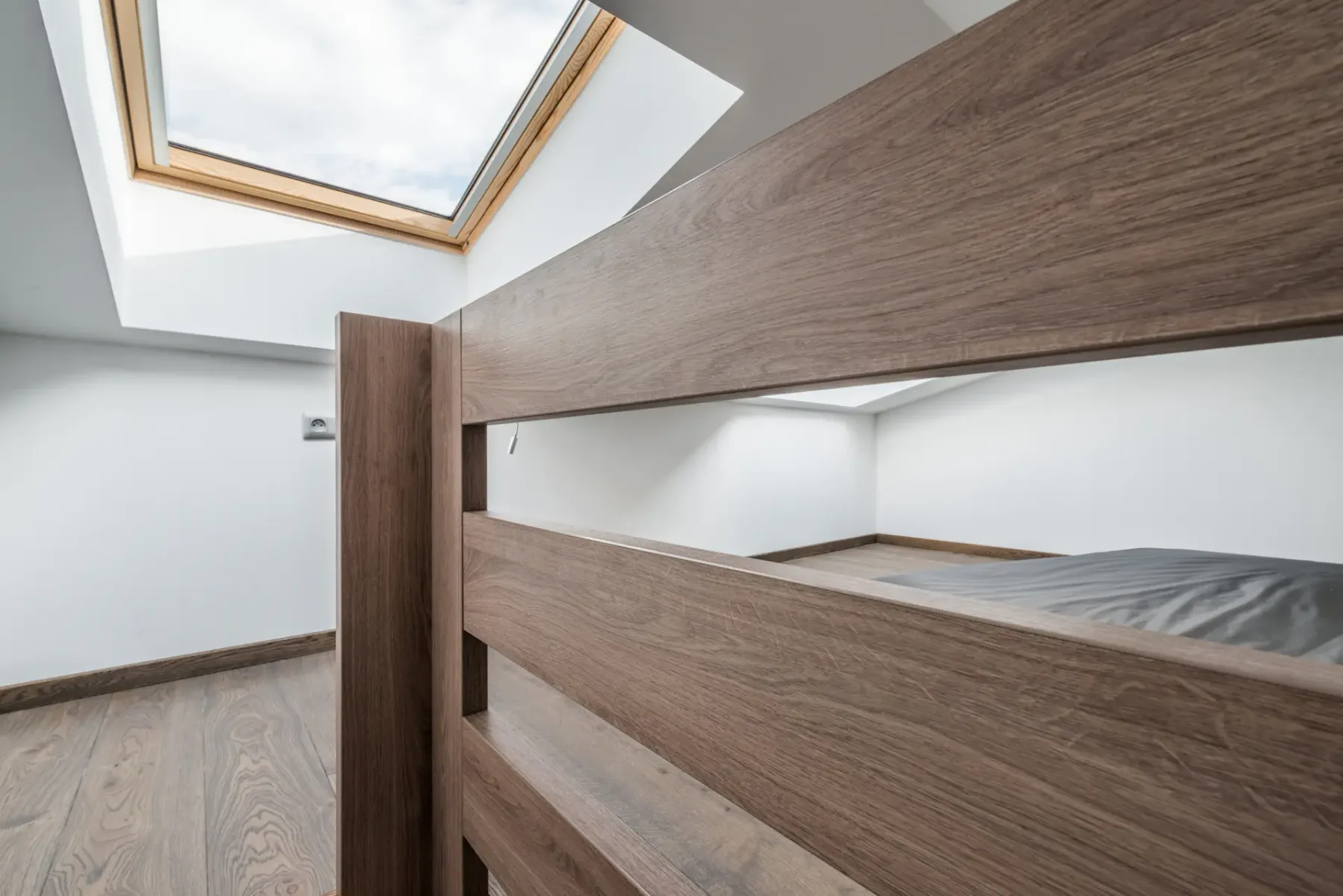 Bunk beds bedroom roof window ski apartment Kauri Morzine