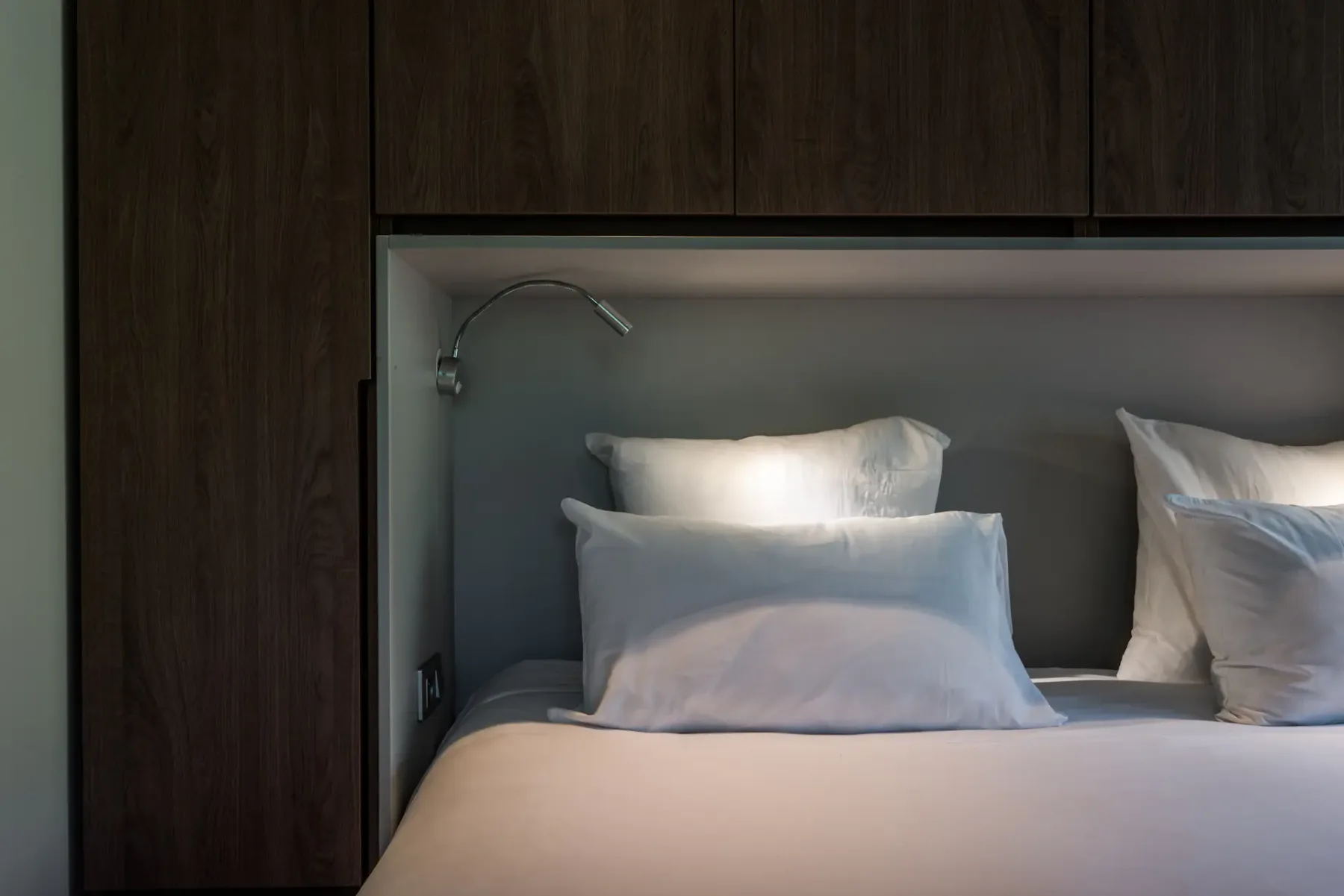 Cosy double bedroom ample cupboard space landscape views family apartment Kauri Morzine