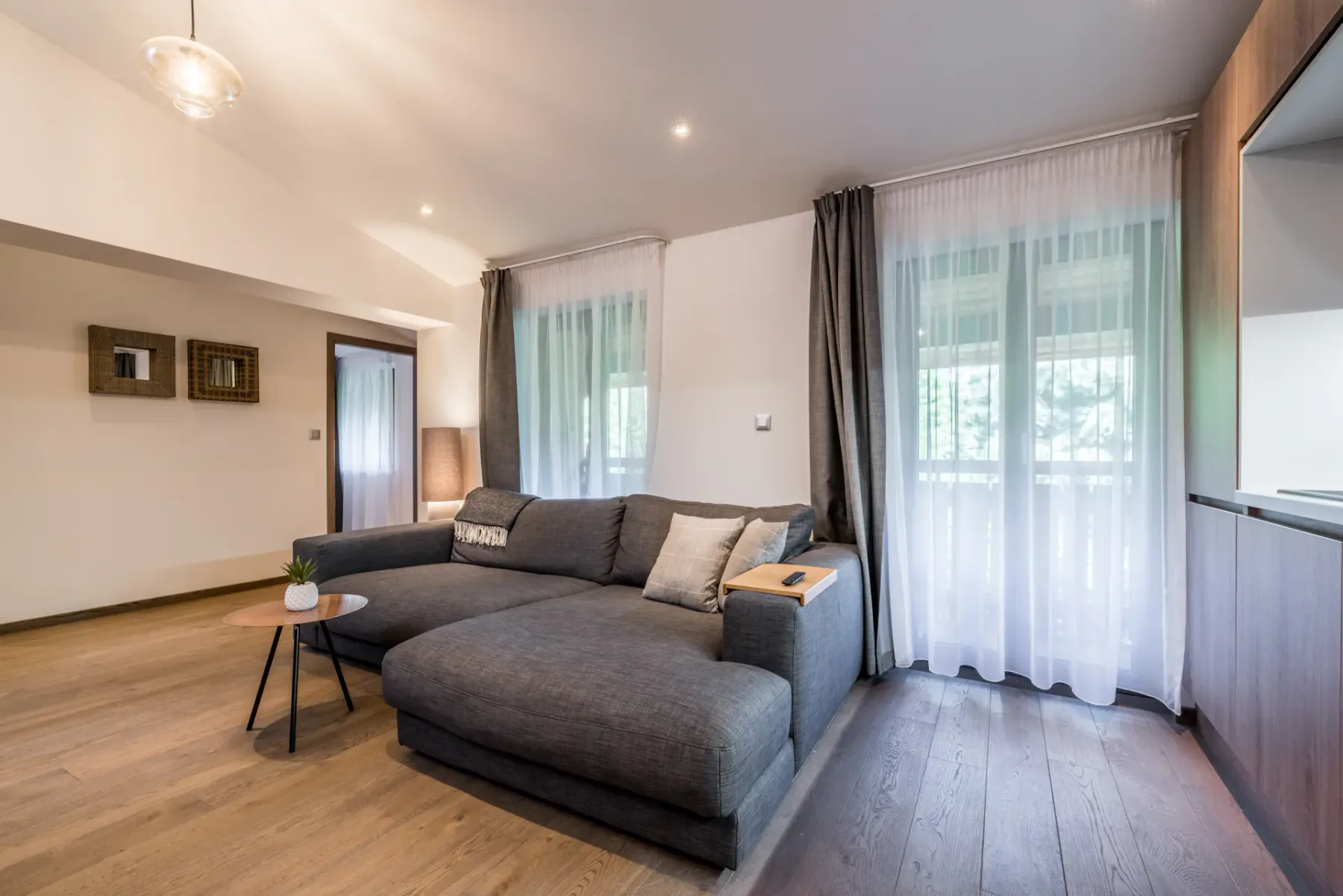 Salón contemporáneo del apartamento familiar de lujo Kauri en Morzine