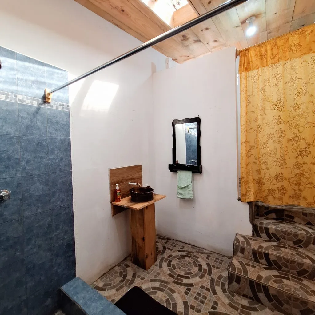 Abeja bathroom