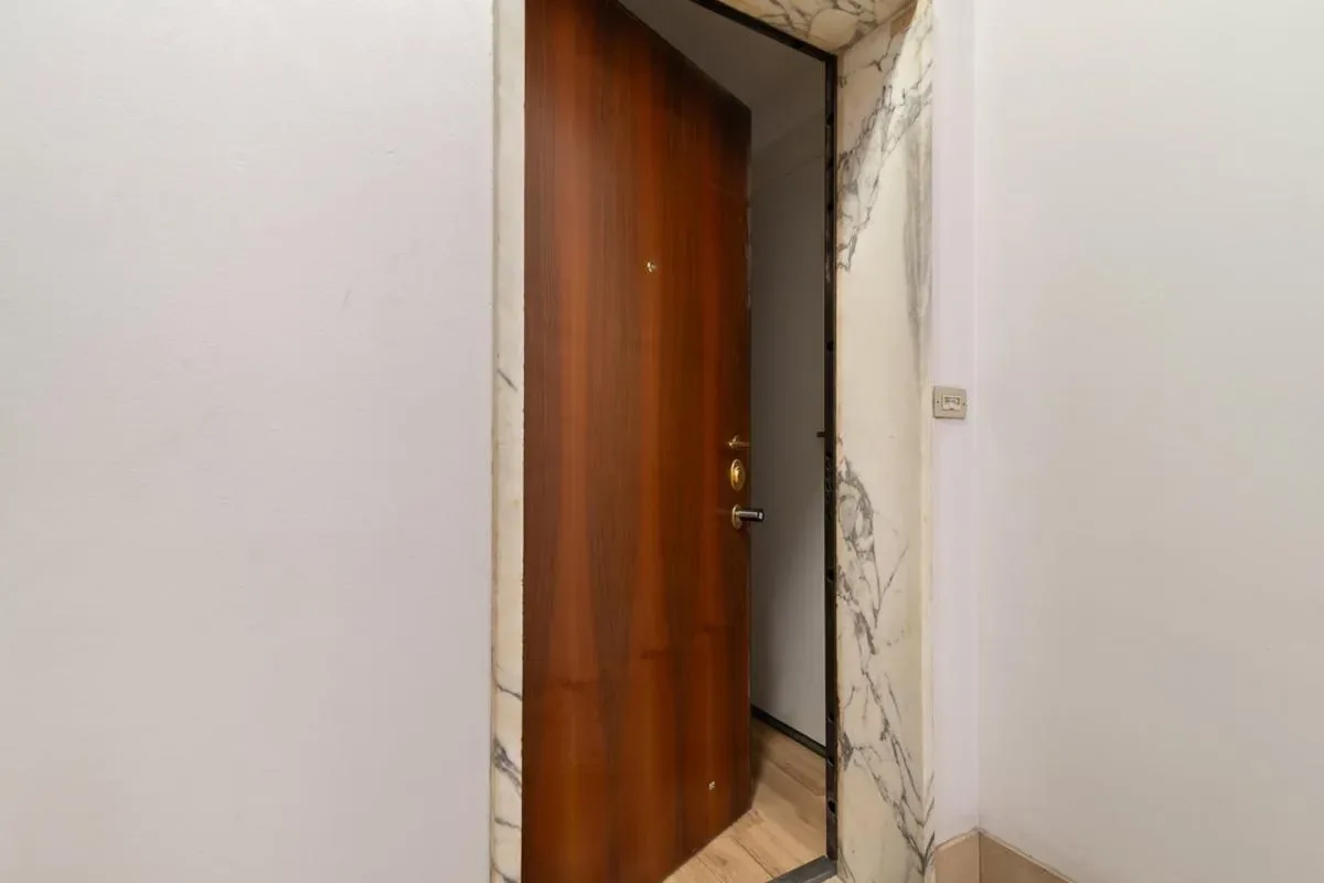 Charming 2BR w/ AC Steps from Navigli Canals