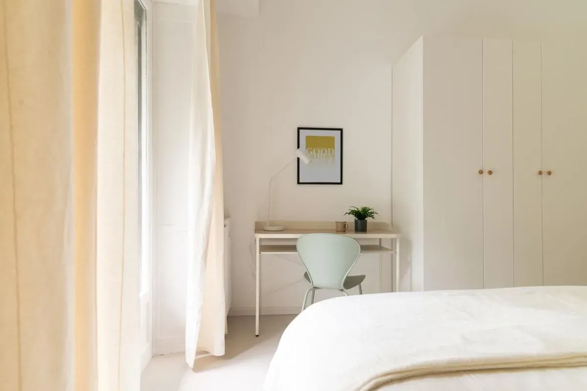 Charming 2BR w/ AC Steps from Navigli Canals