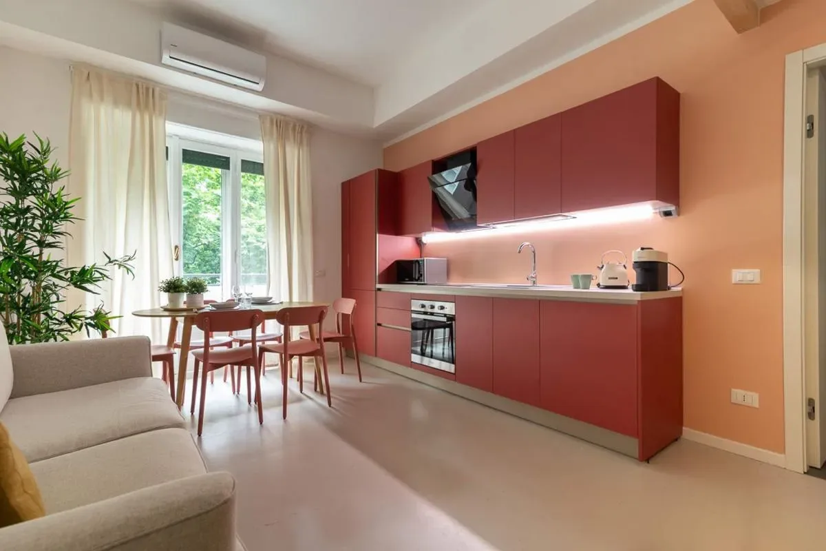Charming 2BR w/ AC Steps from Navigli Canals