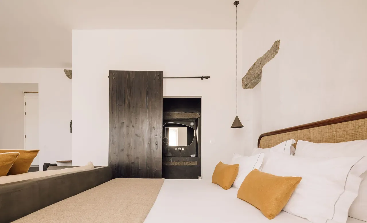 White Exclusive Suites & Villas