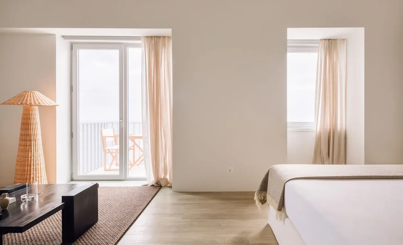 White Exclusive Suites & Villas