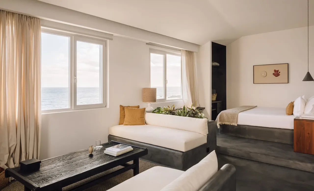 White Exclusive Suites & Villas
