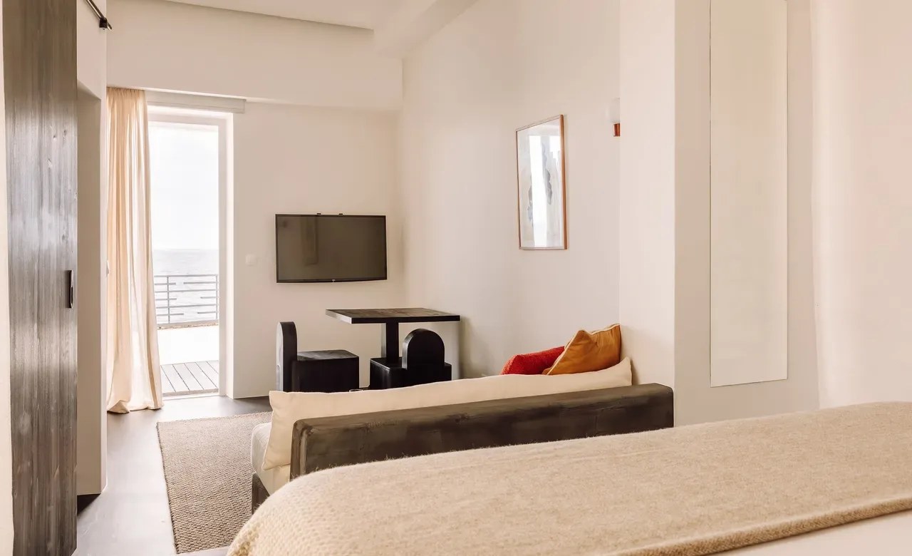White Exclusive Suites & Villas