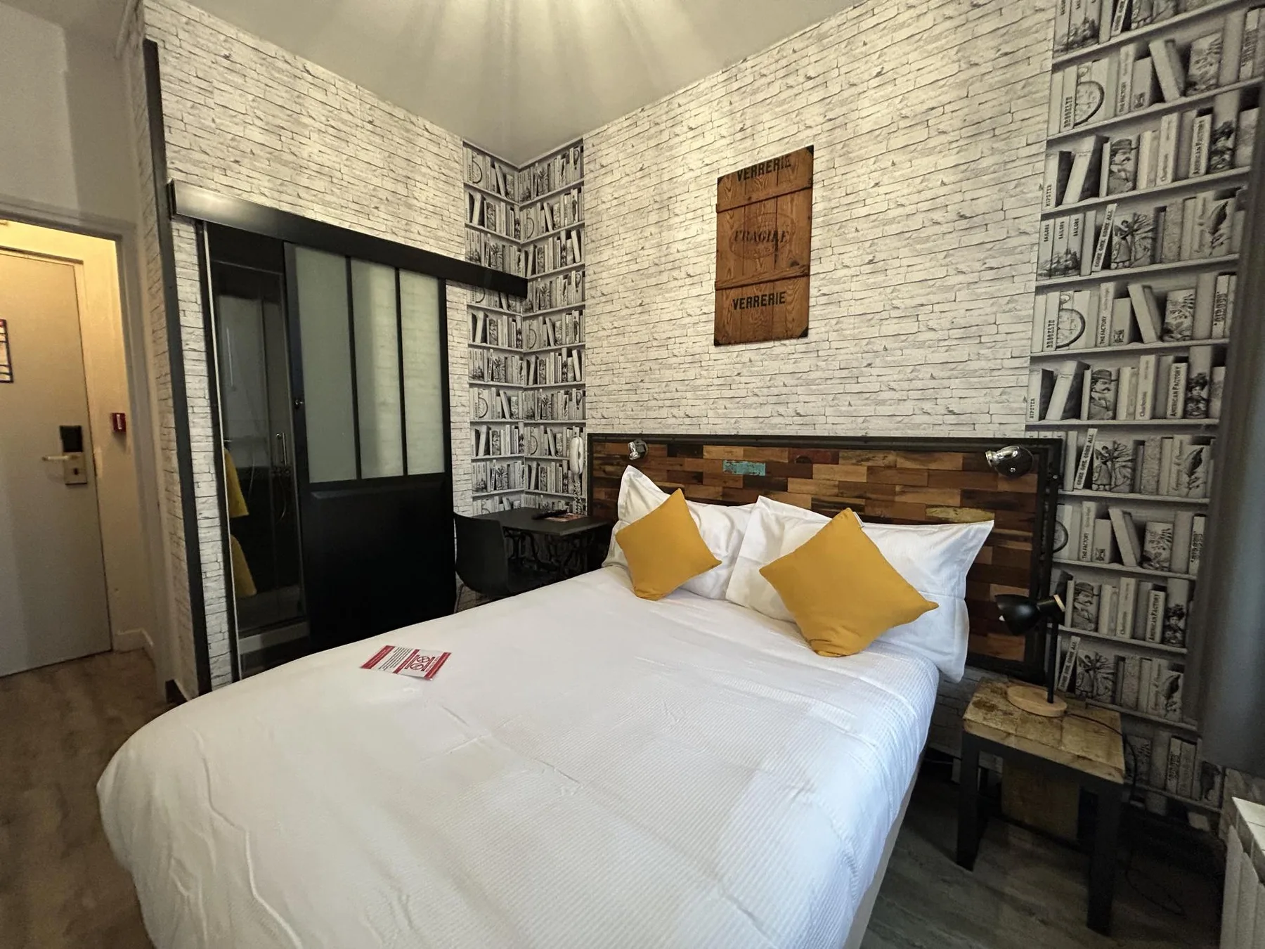 Standard double room