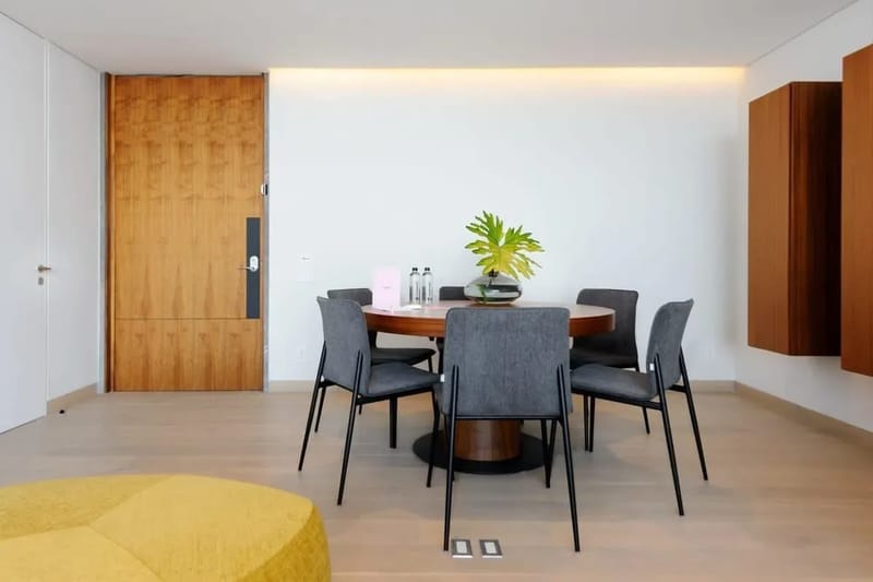 Luxurious 1BR with Panoramic View