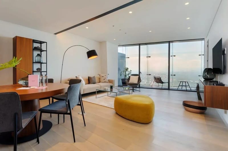 Luxurious 1BR with Panoramic View